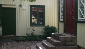 Mysigt gårdshus i centrala Lysekil!