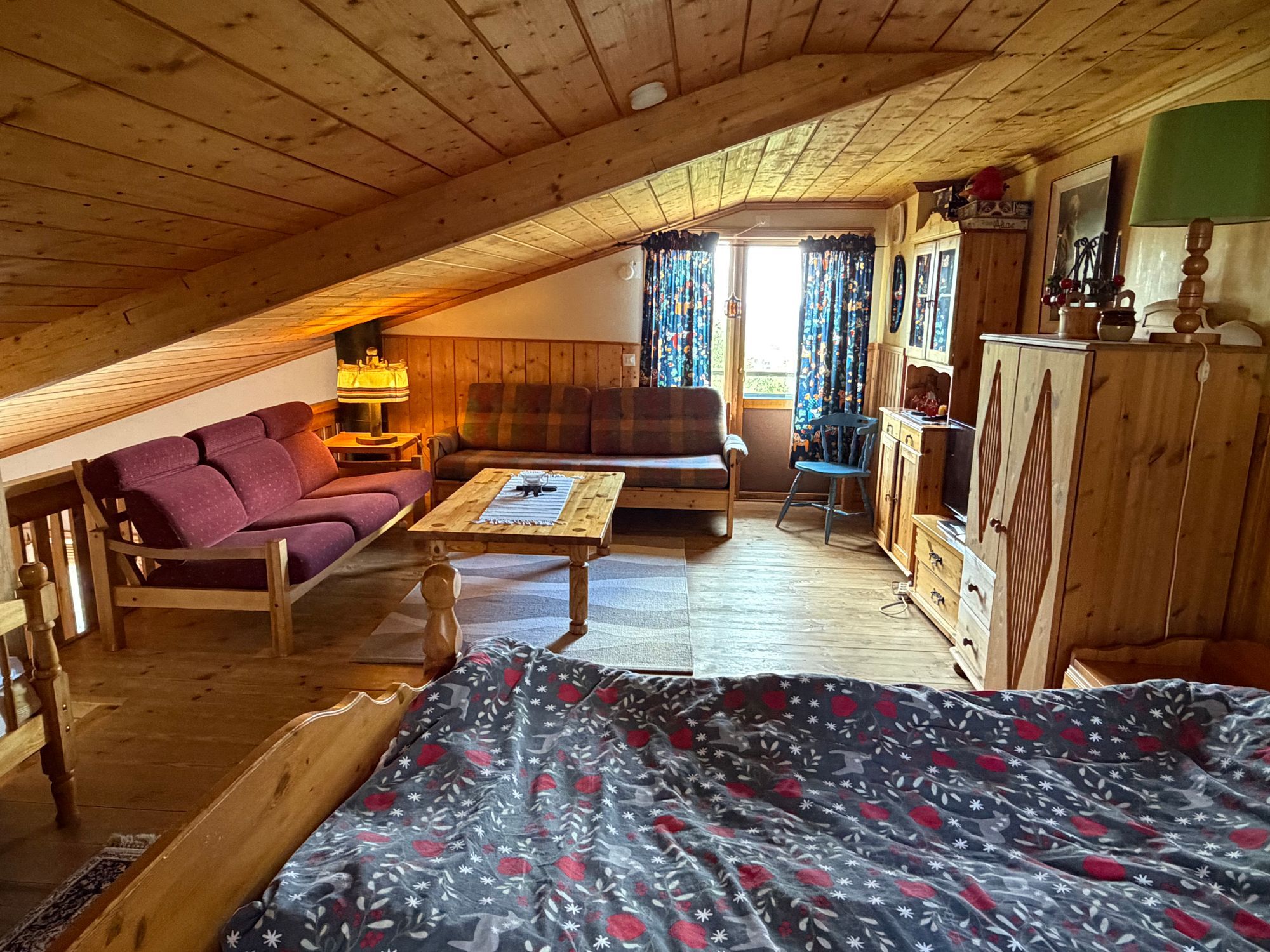 10 bäddar mitt i backen ski in ski out. HUS B – bild 15 av 16