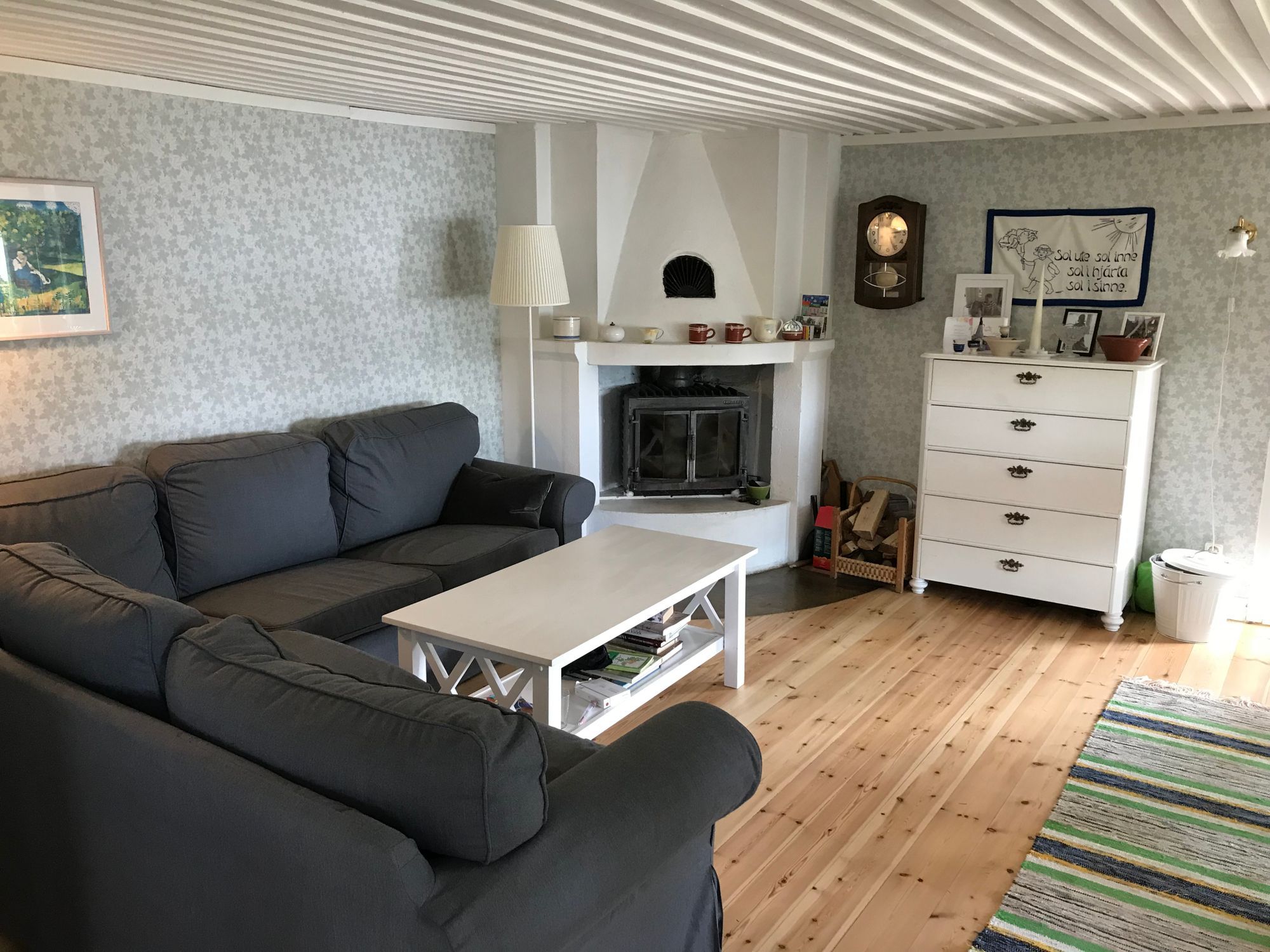 Mysig sommarstuga på Torpön vid sjön Sommen – bild 11 av 18