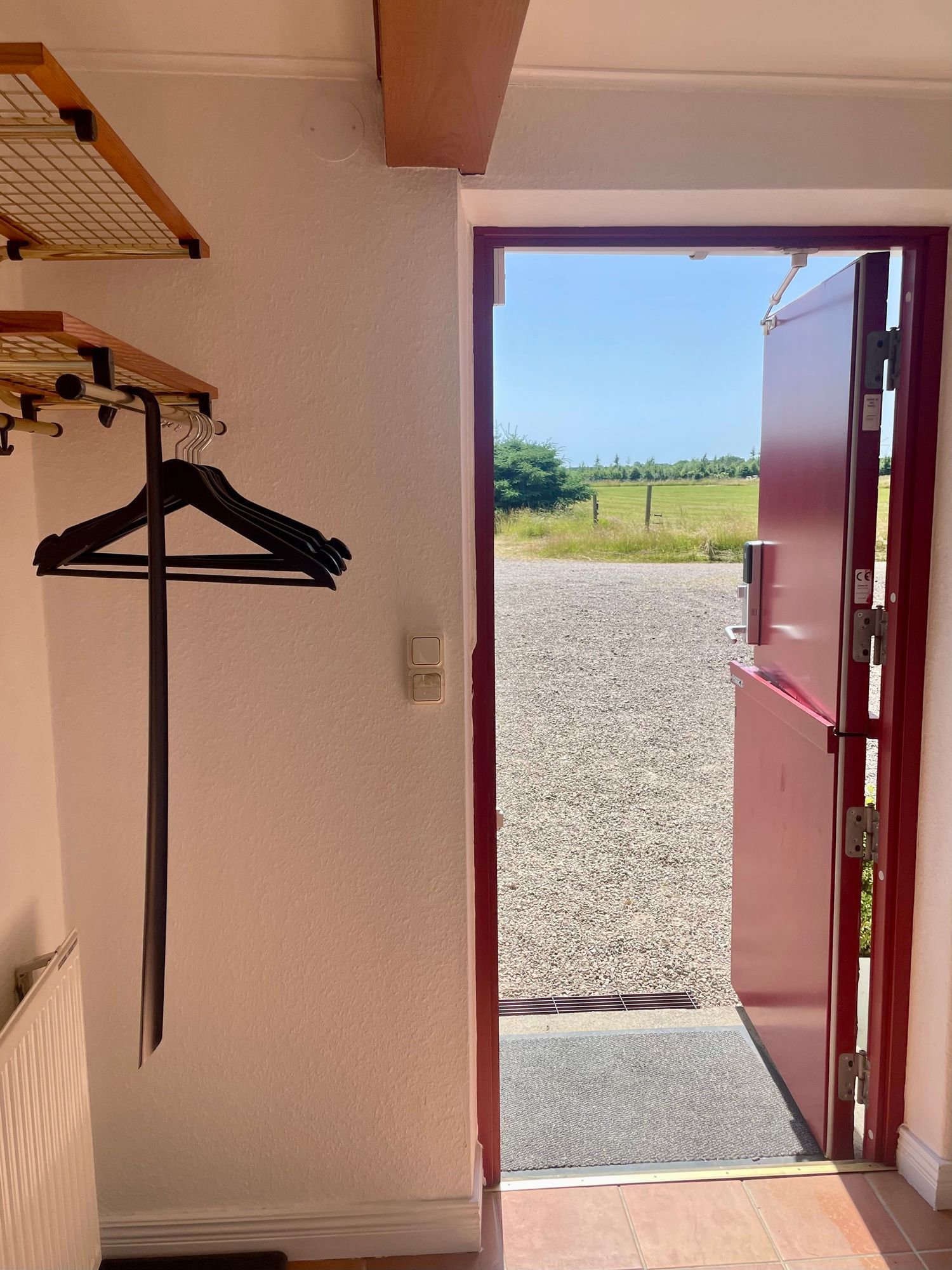 Nyrenoverat semesterhus på egen gård i Viken – bild 3 av 24