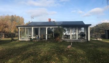 Stuga vid havet, husdjur välkomna.