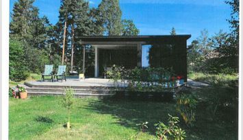 Hus med närhet till bad i havet och fina skogar.