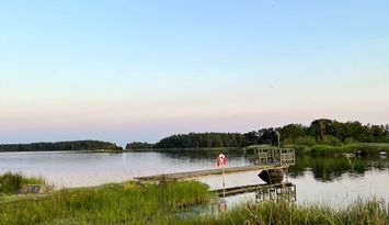 Havsnära stuga på Ödängla 12 bäddar, uterum, båt