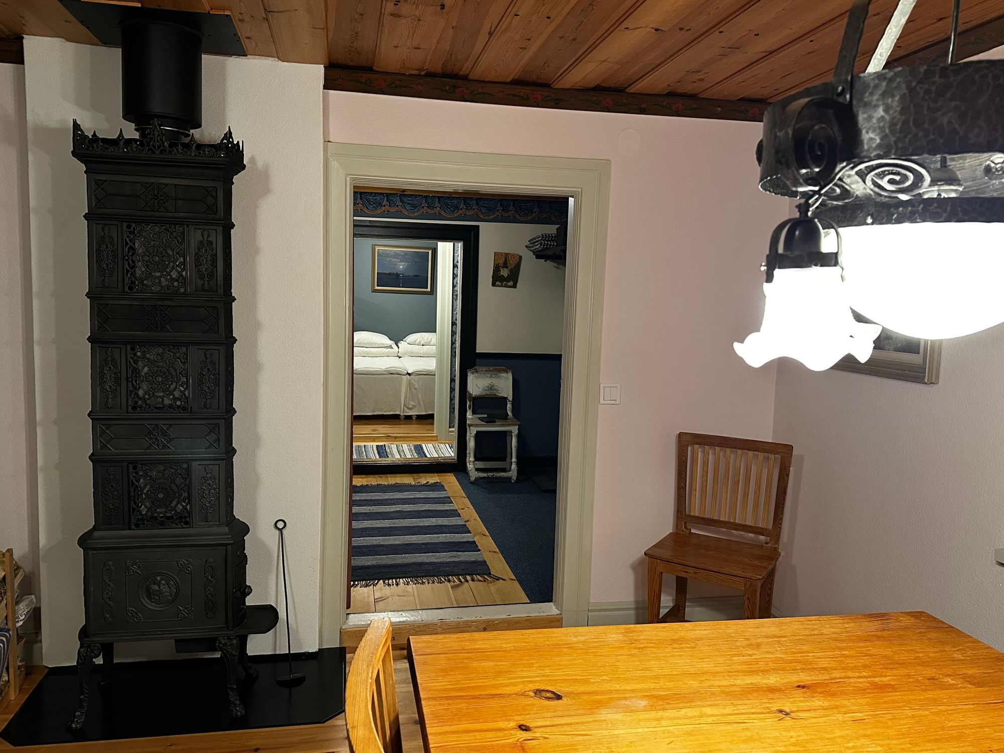 Harsa 12 km. Järvsöbacken 5 km. Kamin. Diskmaskin. – bild 16 av 24