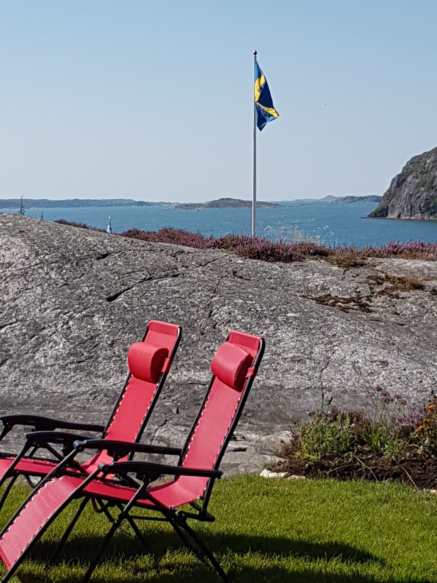 Stuga i Bohuslän med underbar havsutsikt – bild 4 av 22