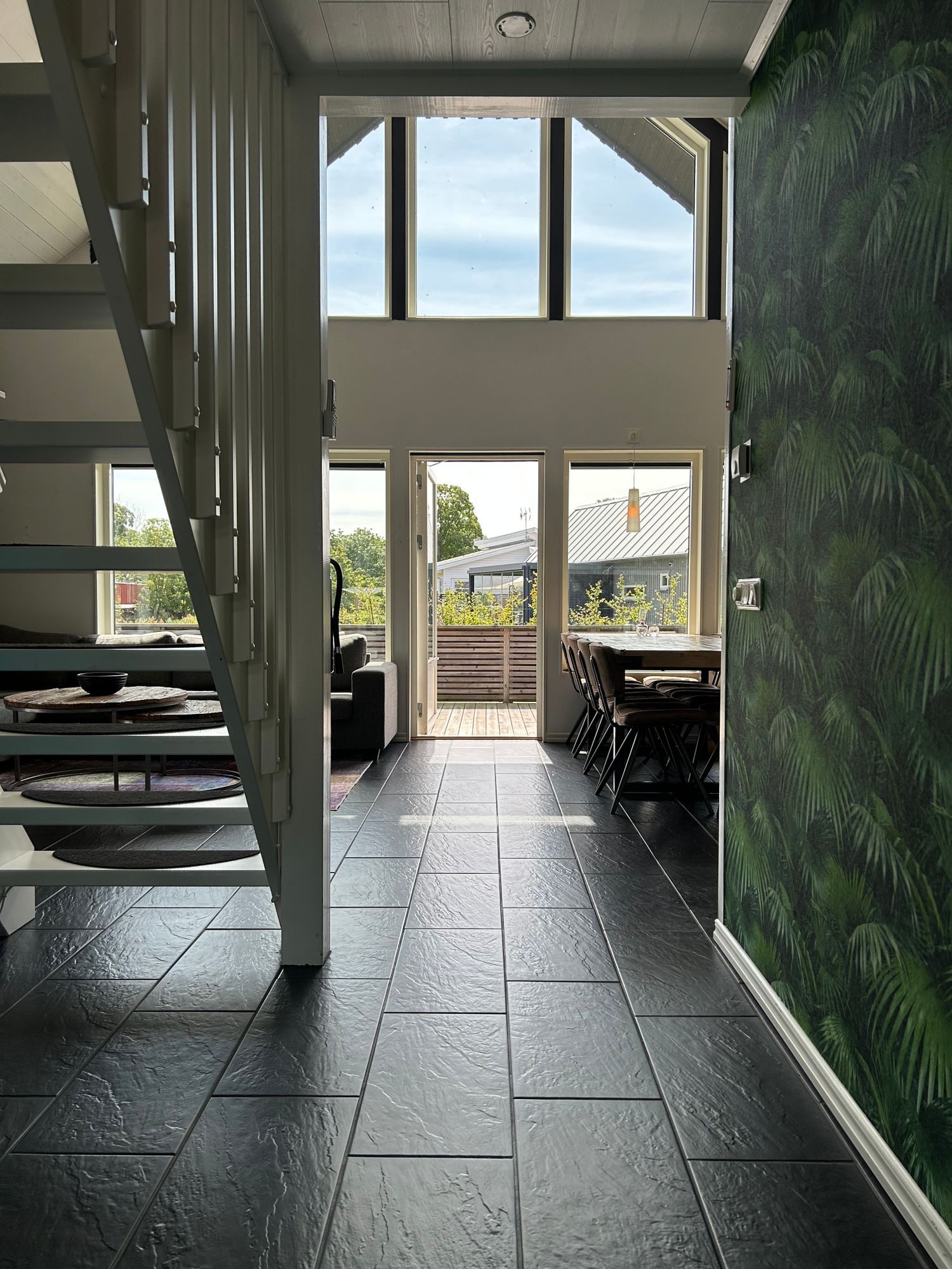 Sommarhus med pool – bild 15 av 16