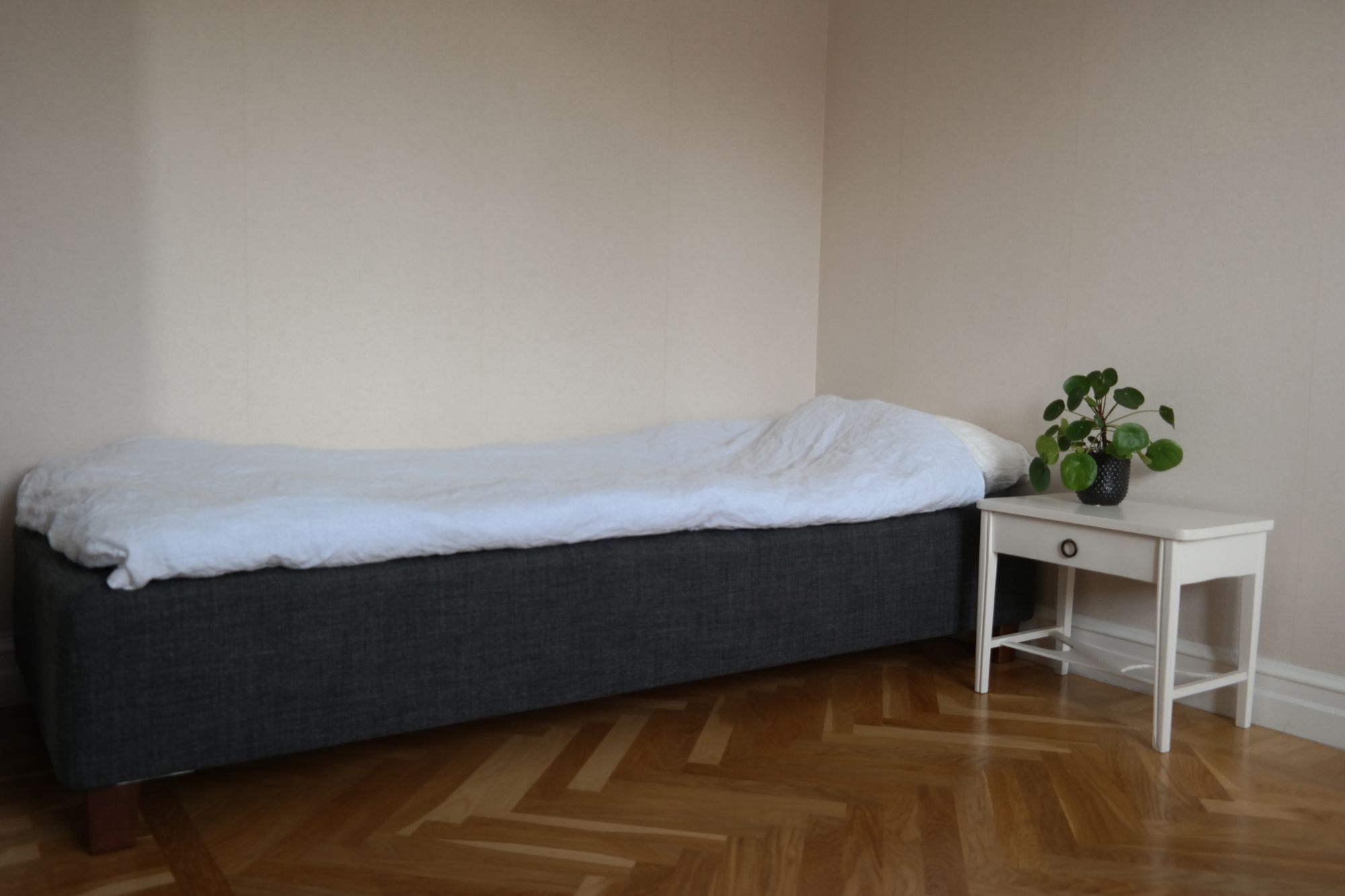 Arkitektritad villa i Visby – bild 11 av 24