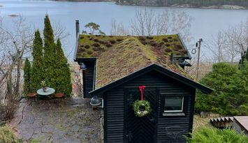 Stuga med unikt sjöläge i Stocksund