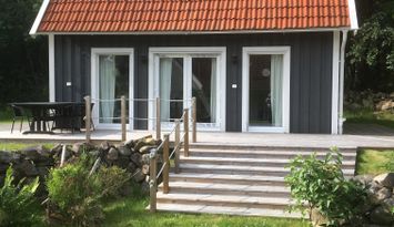 Stuga strax öster om Varberg på västkusten