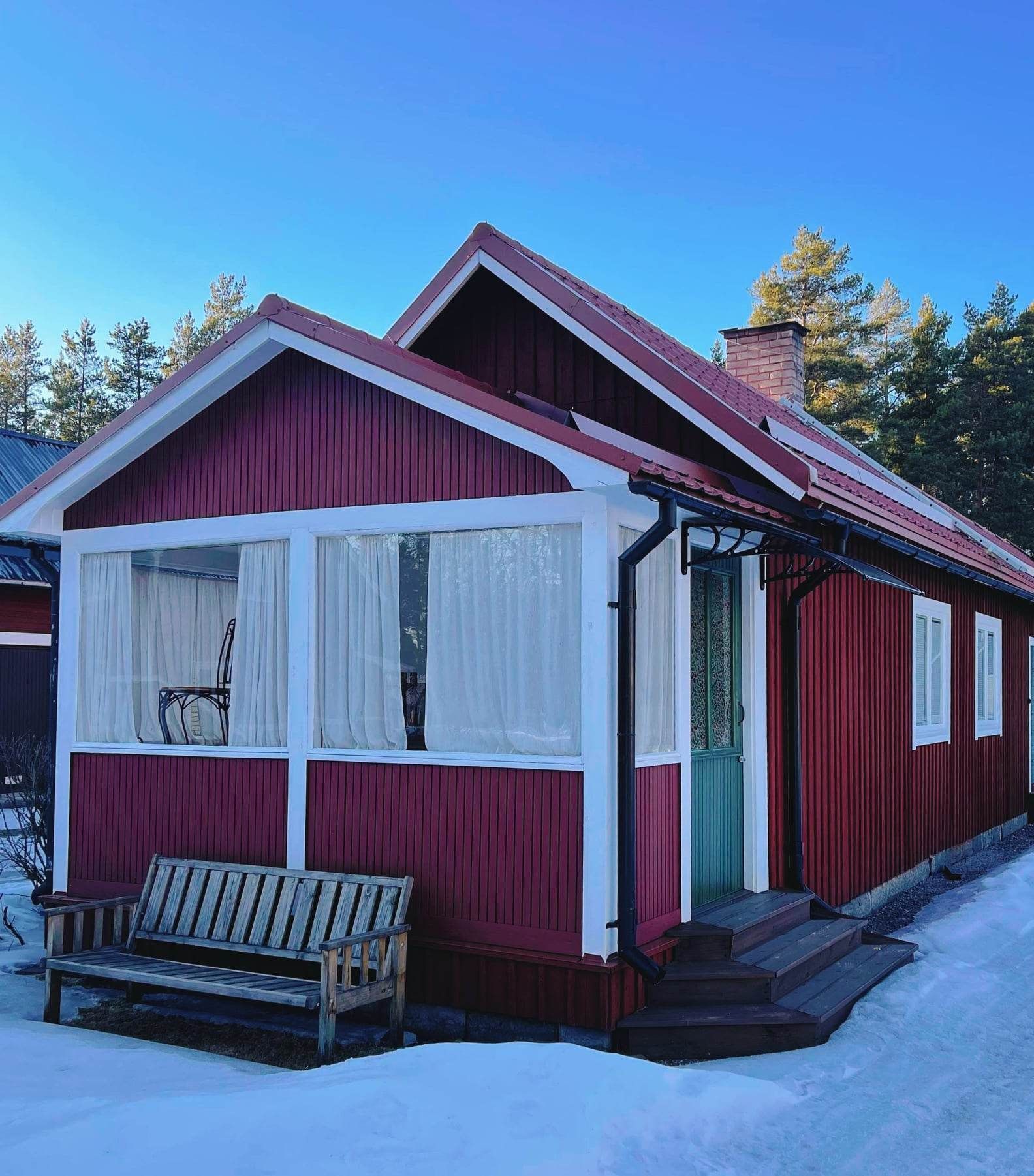 Mysig stuga nära Oresjön