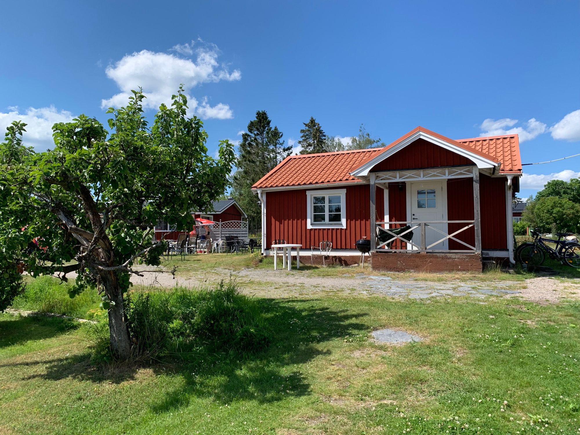 Rymlig stuga vid havet. – bild 7 av 13