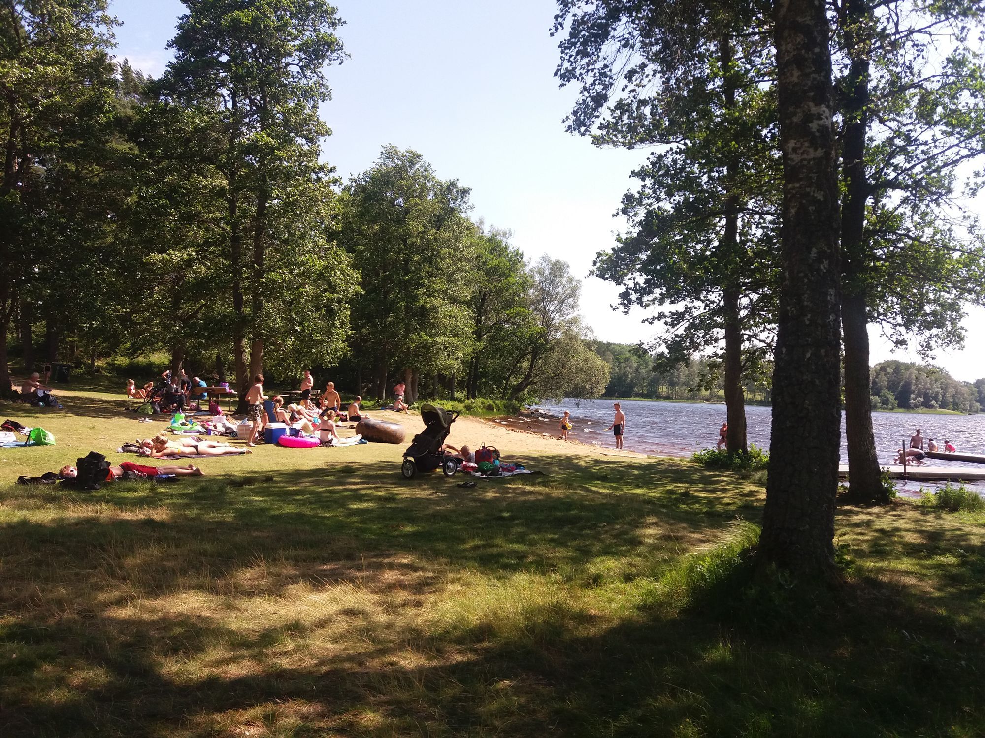 Gårdsstuga nära badsjö. – bild 9 av 12