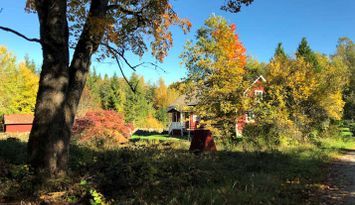 Charmigt hus i vacker miljö, lugnt och stilla