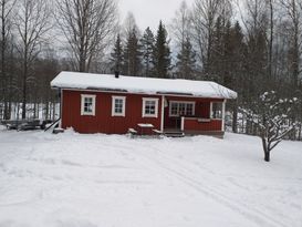 Stuga vildmark för Vandringsleder, bad, fiske.