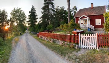 Lantlig sommaridyll i Roslagen