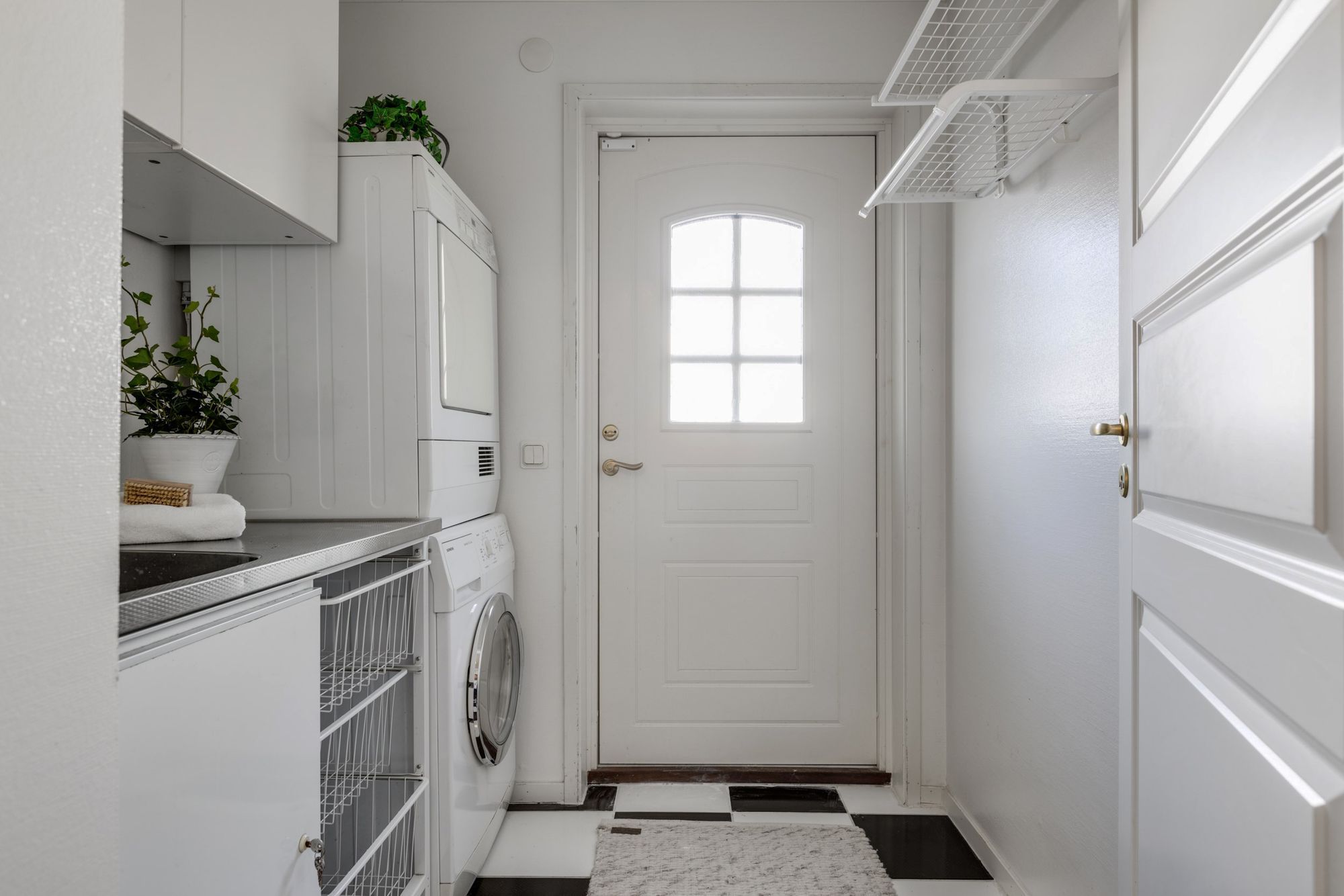 Semesterhus i Kärna, nära salta bad | SE09034 – bild 17 av 24