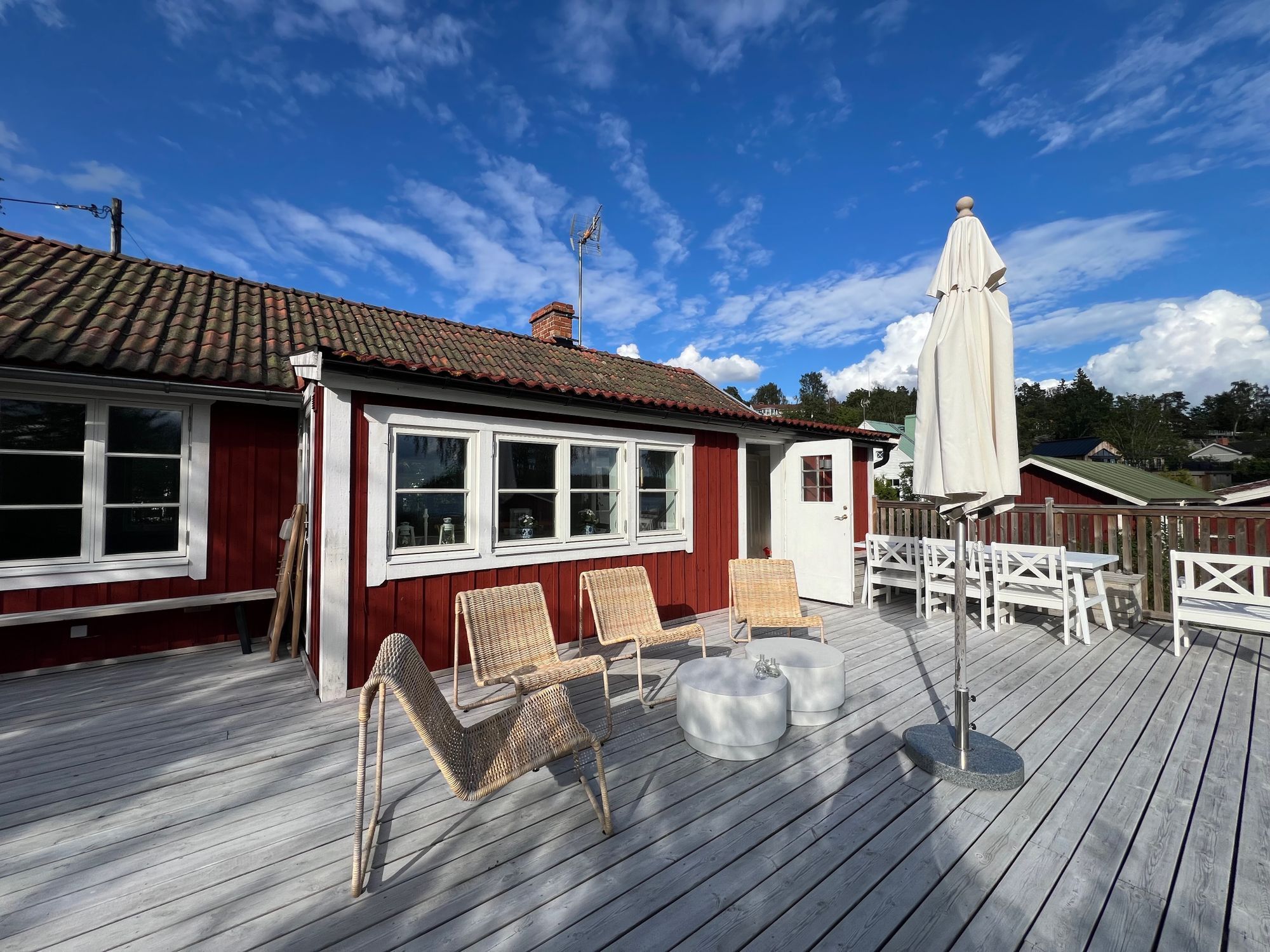 Idyllisk sjötomt för upp till 3 familjer, Värmdö – bild 2 av 24