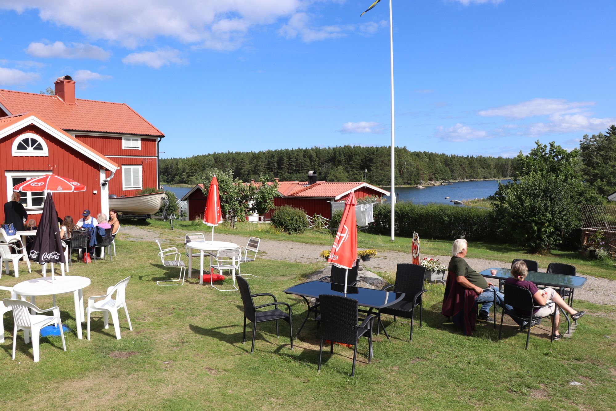 Rymlig stuga vid havet. – bild 13 av 13
