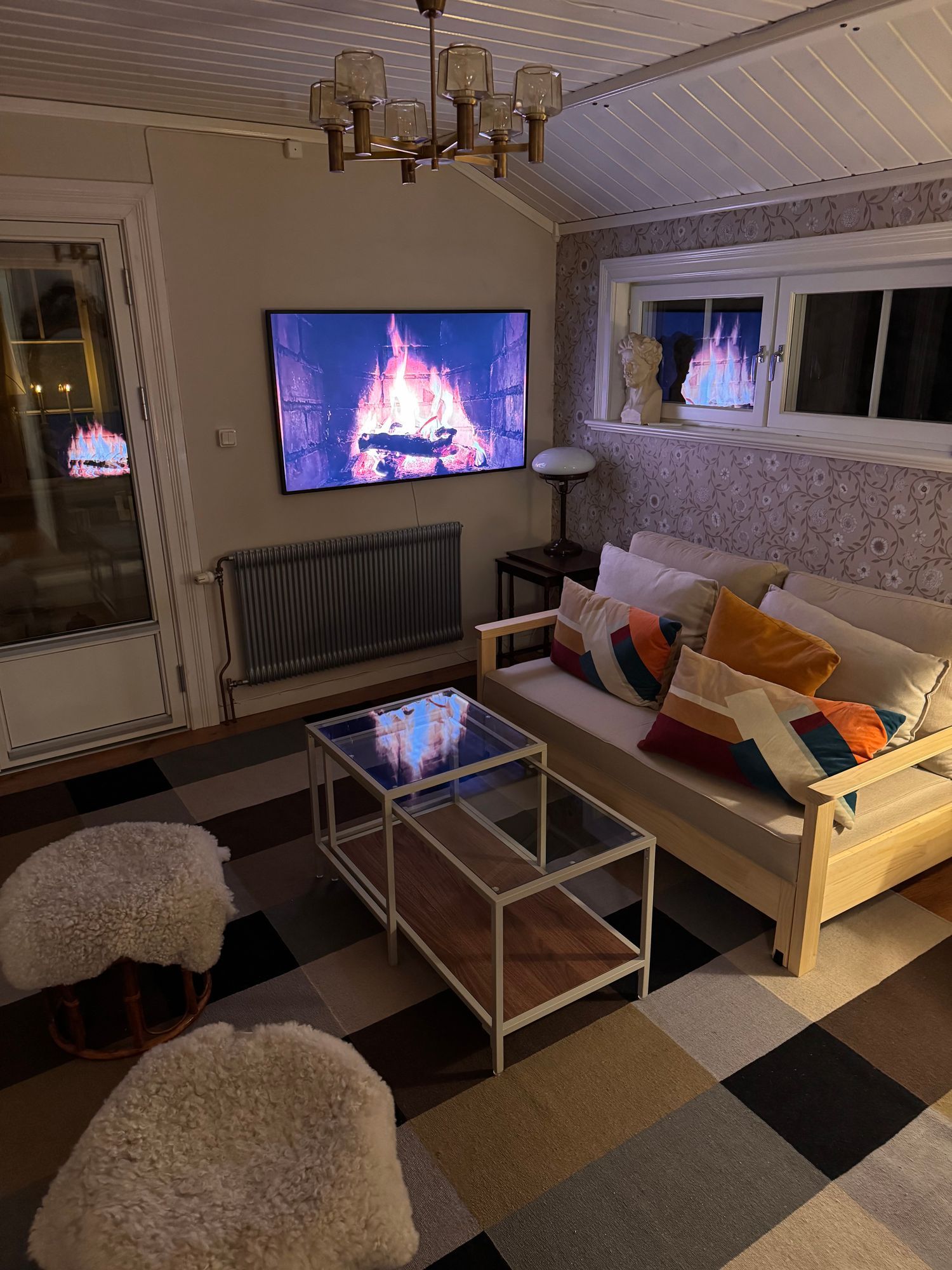 Dalagård i vacker bymiljö – bild 7 av 12
