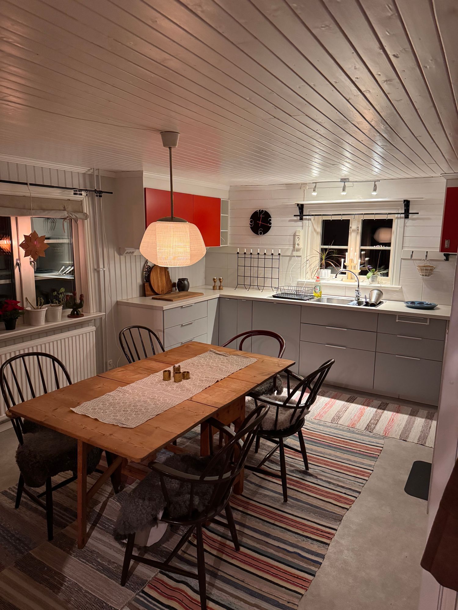 Dalagård i vacker bymiljö – bild 4 av 12