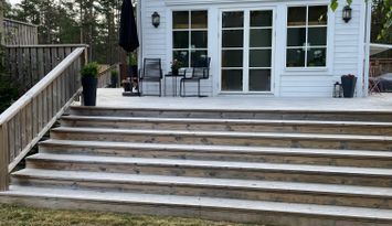 Stuga nära hav och skog