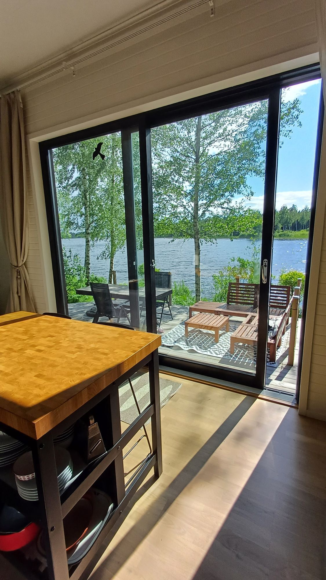 Sjöhuset - båtar, strand, bastu, brygga och grill! – bild 19 av 24