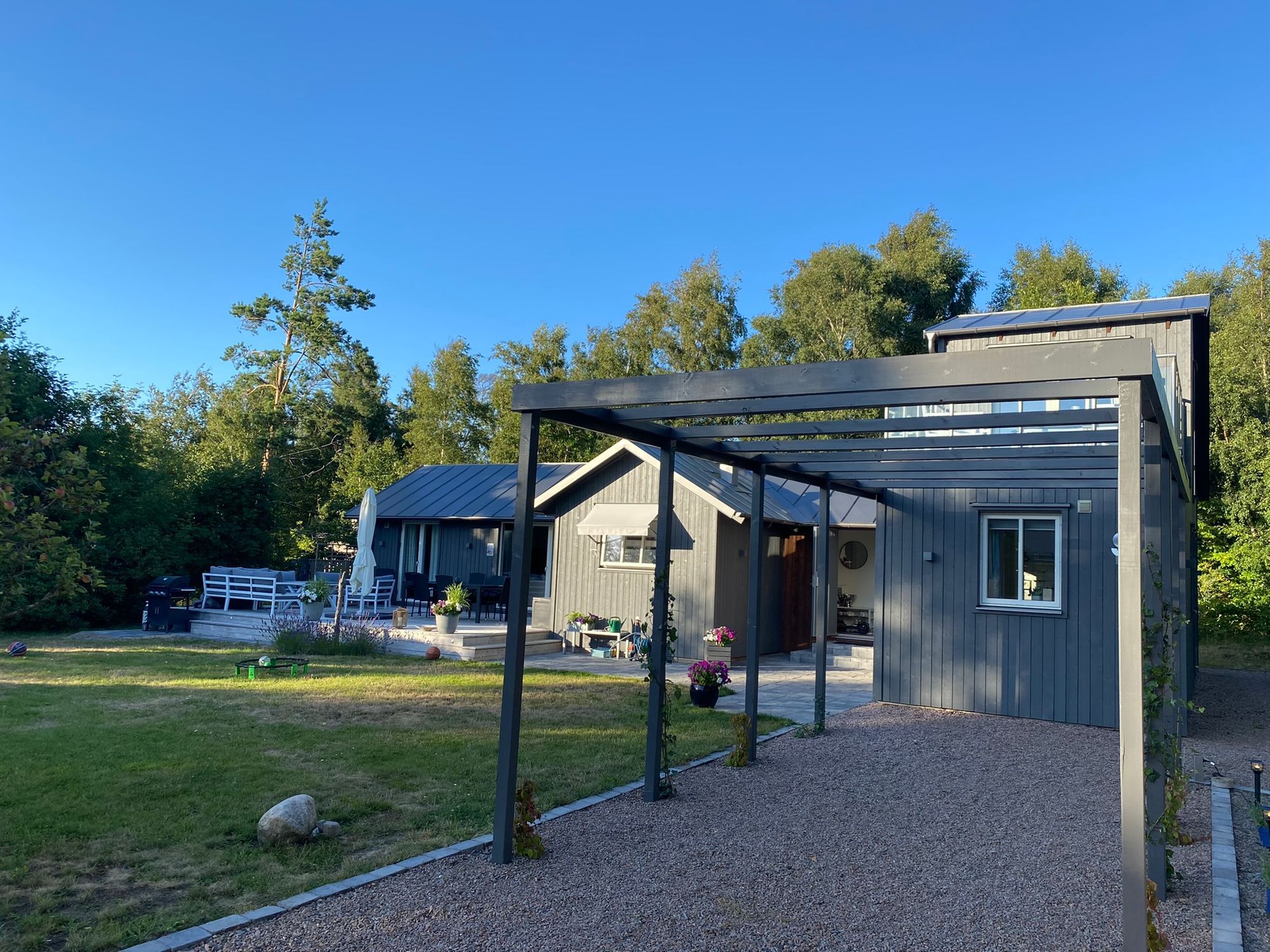 Sommarhus vid havet i idylliska Vilshärad – bild 16 av 24