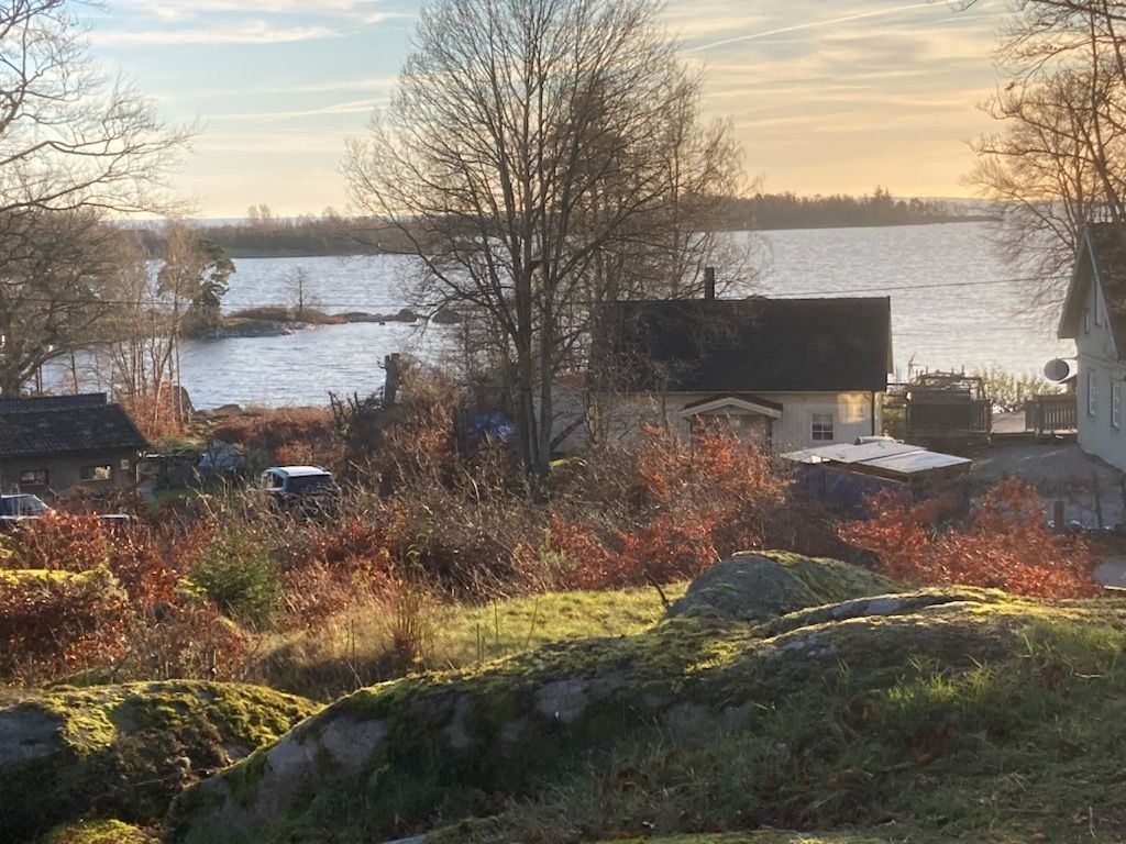 sommarstuga med panoramautsikt mot havet – bild 3 av 13