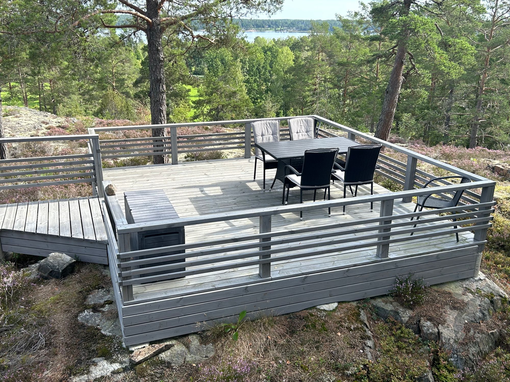 Vacker stuga med havsutsikt i Tjust skärgård – bild 7 av 20