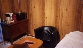 Stuga nära havet och sommarktiviteter
