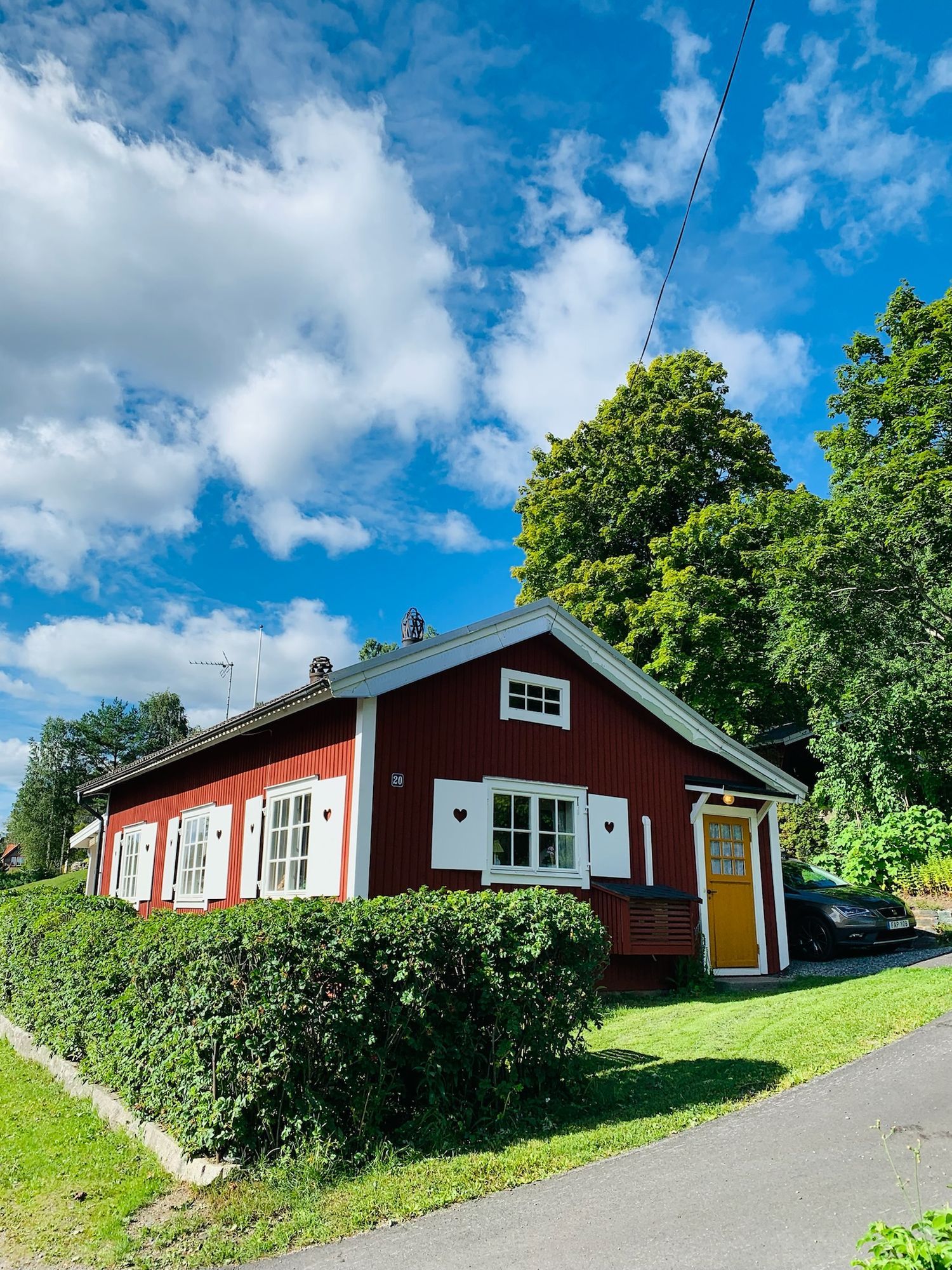 Stuga i trolska Bergslagen – bild 2 av 19