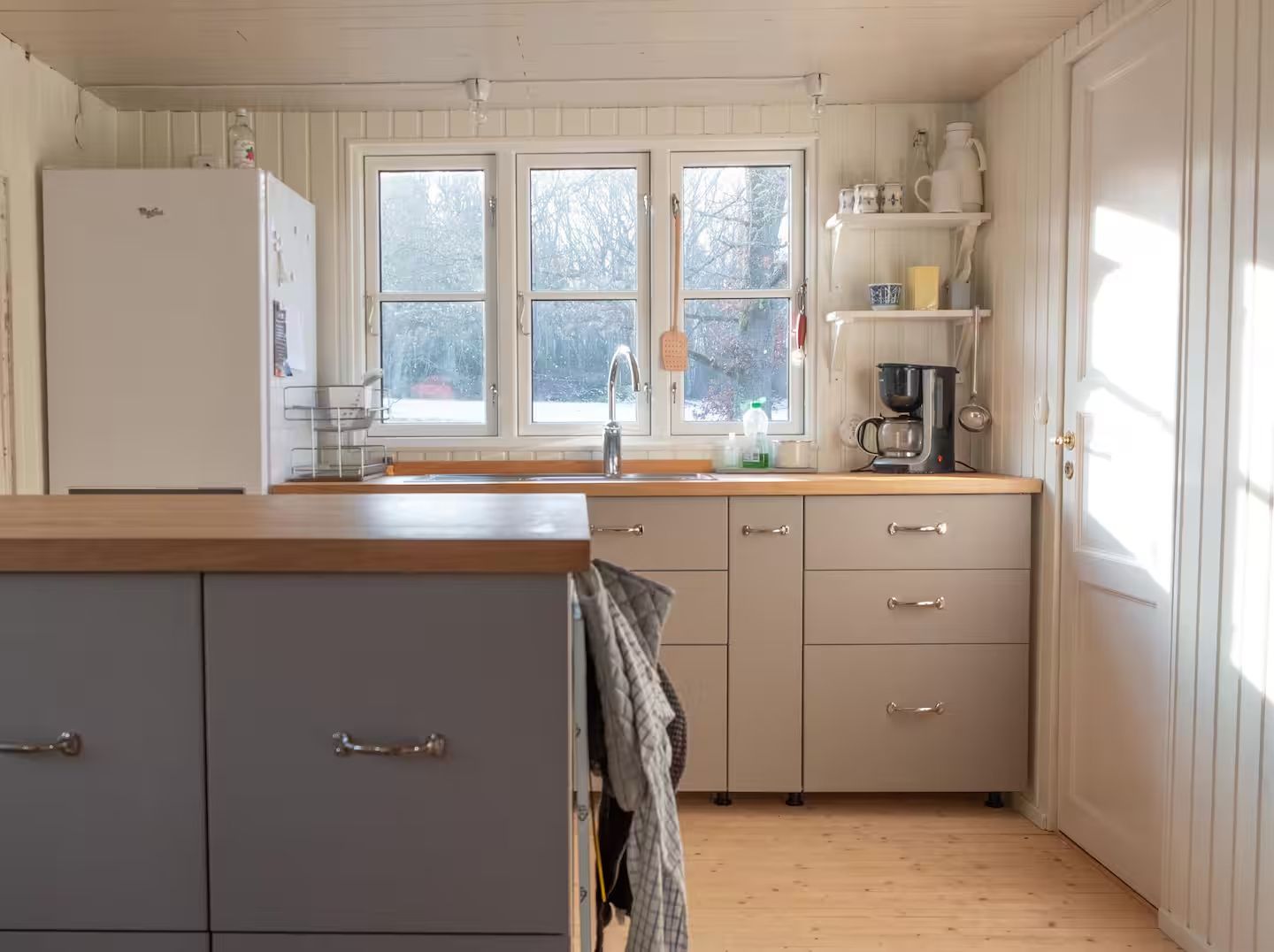 Två stugor i idyllen Orrnäs – bild 7 av 24