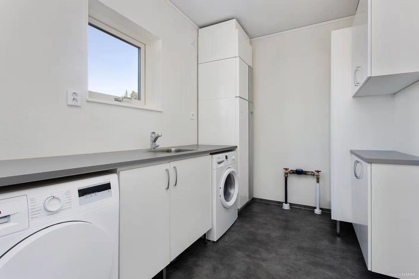 Havsnära nybyggda Modern villa uthyres! – bild 23 av 24