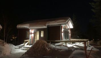 Nybyggt attefallshus med alla moderniteter