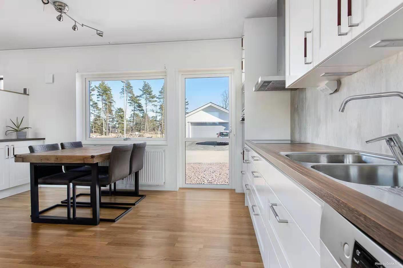 Havsnära nybyggda Modern villa uthyres! – bild 7 av 24