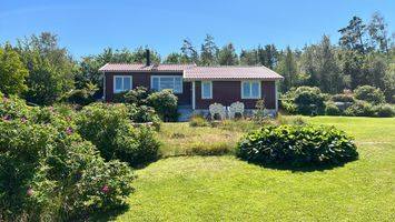 Welcome to Snäckliden - a cottage near the sea