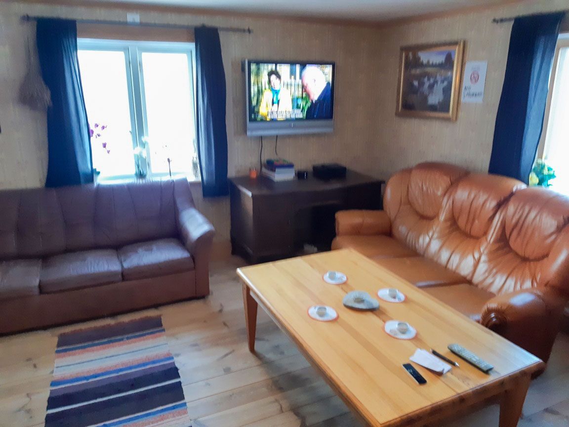 Stuga vid älven nära Järvsö – bild 9 av 21