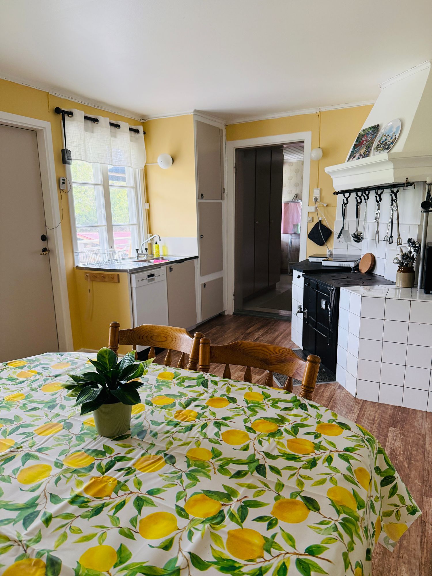 Mysig småländsk gård – nära Astrid Lindgrens Värld – bild 6 av 18