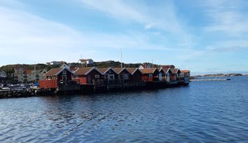 HUS BOHUSLÄN NÄRA BADSTRAND OCH BUTIKER