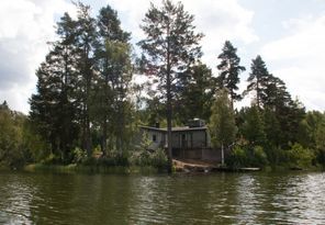 Wonderful Villa by the Lake