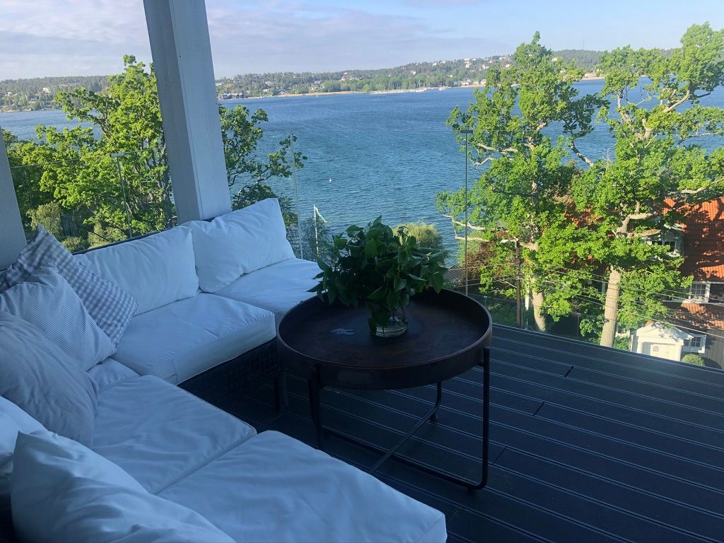 Sommaruthyres; pool och havsutsikt utanför Sthlm – bild 4 av 9