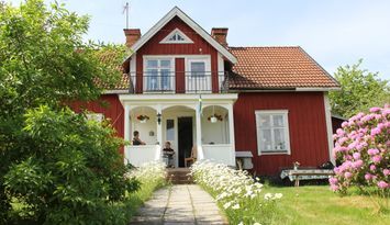 Stort lantligt hus på landet