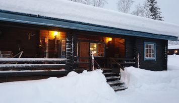Trevlig fjällstuga vid Åkersjön