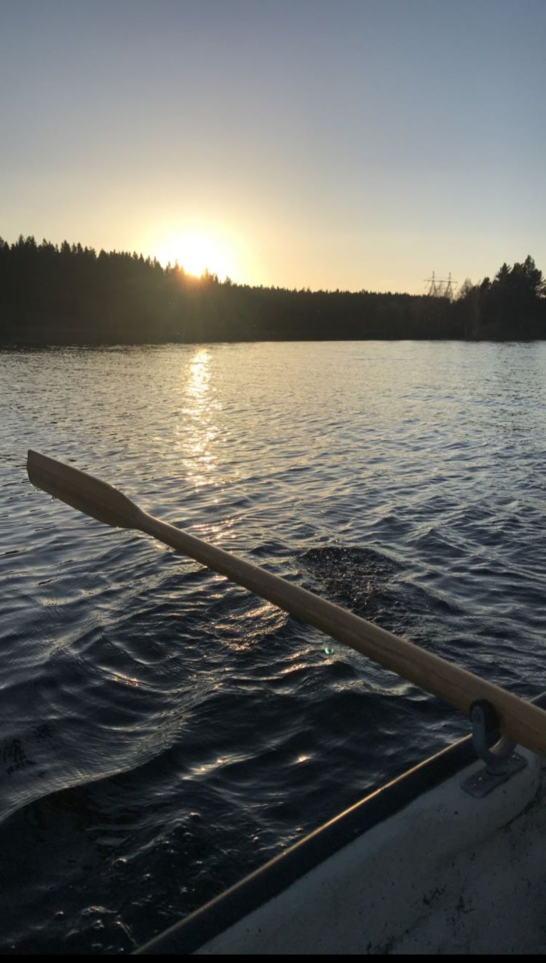 STUGA med  sjö, egen brygga och båt. – bild 23 av 24
