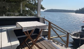 Rådalen Malma Värmdö. Strandtomt med brygga, bastu