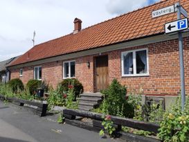 Hus ett stenkast från havet