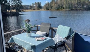 Bo PÅ sjön med fantastisk utsikt