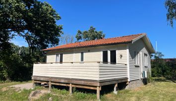 Klassiskt sommarboende på natursköna Aspö