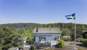 Hus på Tranholmen, 20 min från Sthlm, 6 bäddar