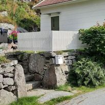 Mysig stuga med centraltläge nära havet